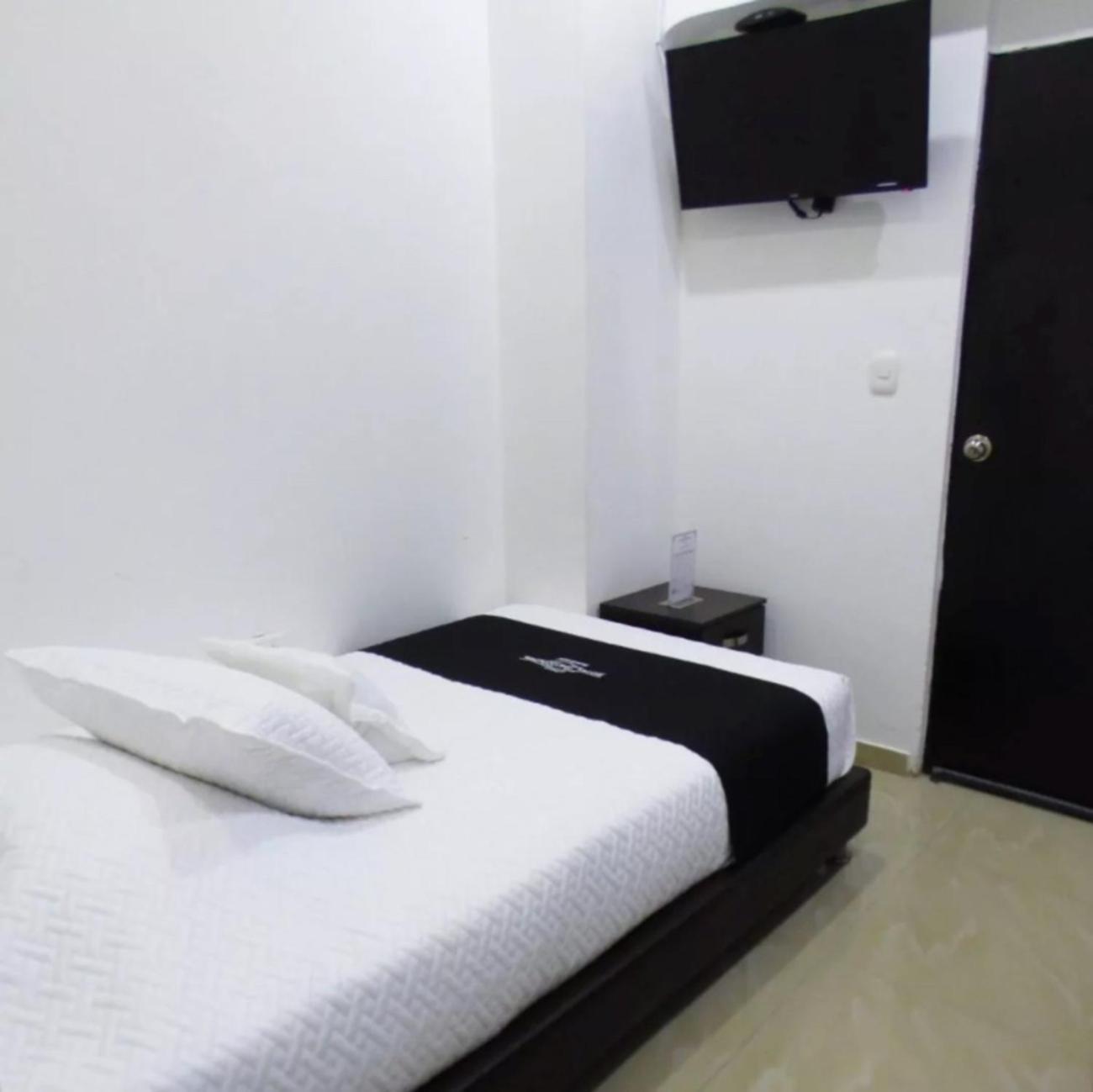 Hotel Colonial Internacional Богота Екстериор снимка