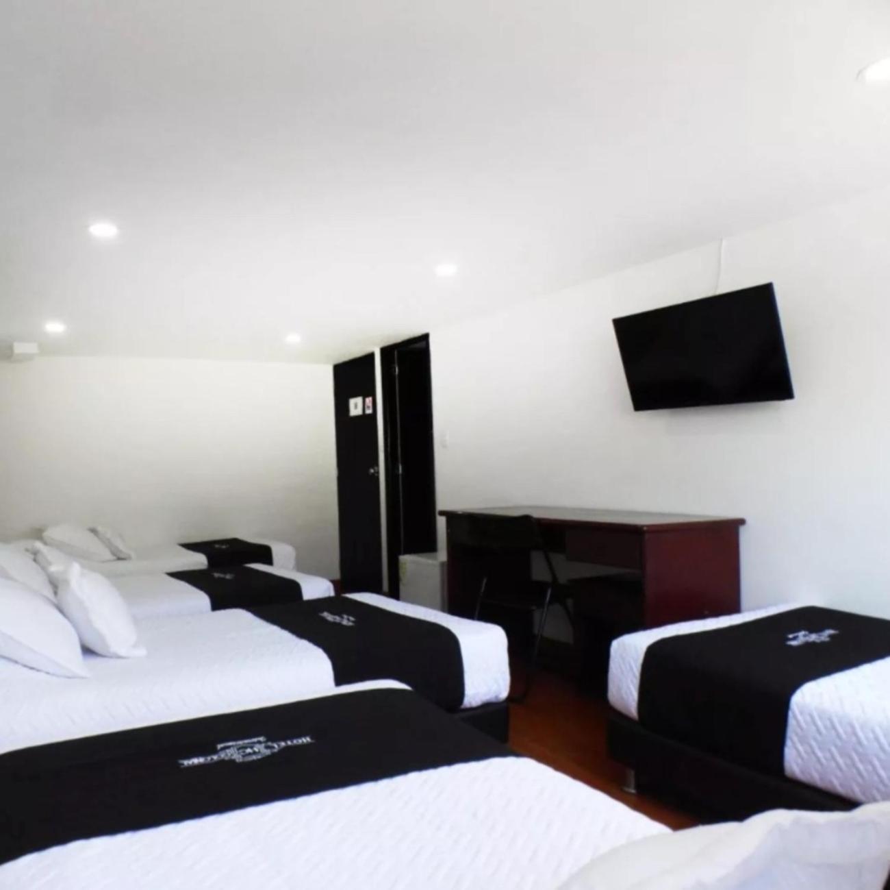 Hotel Colonial Internacional Богота Екстериор снимка
